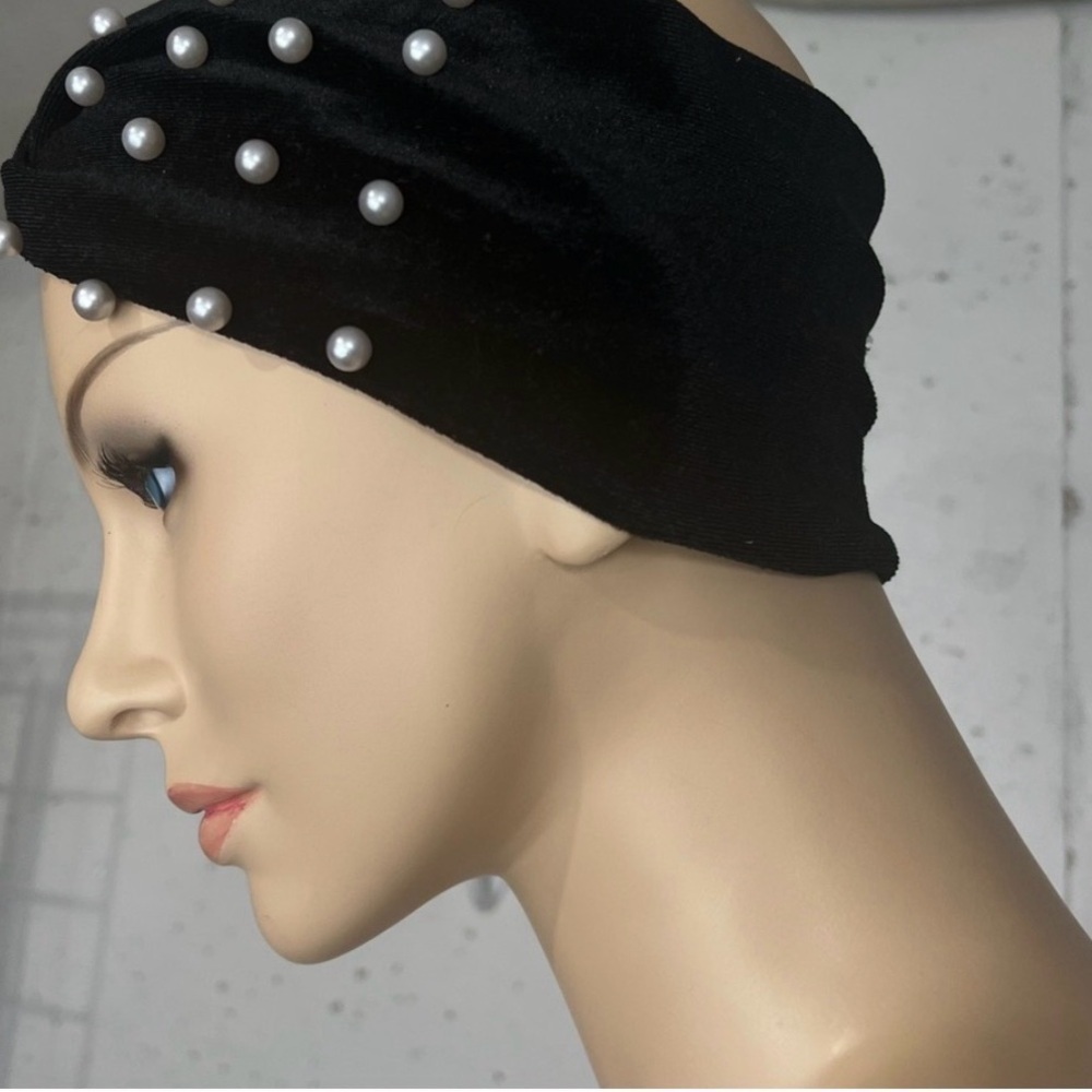 Sophisticated Black Pearl-Studded Headband - Picture 6 of 8
